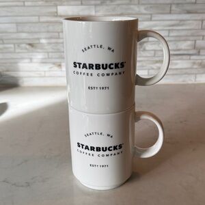 2018 Starbucks Seattle Established 1971. 
Stackable 14 Oz Mug set of 2